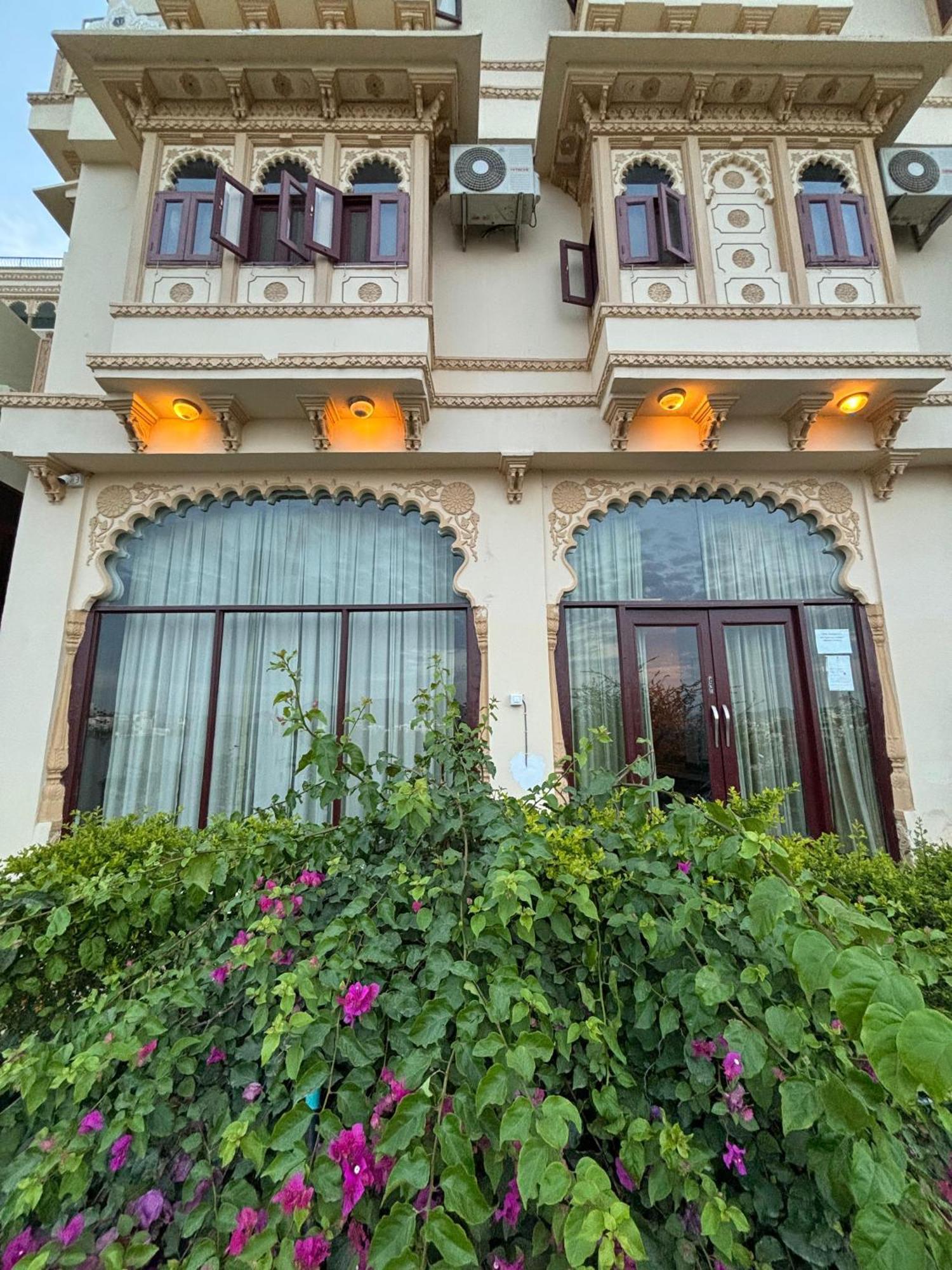 Hotel Mewari Villa Udaipur Exterior foto